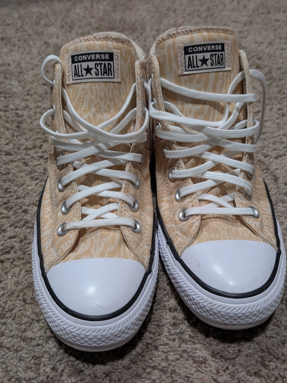 Converse - Picture 2 of 6